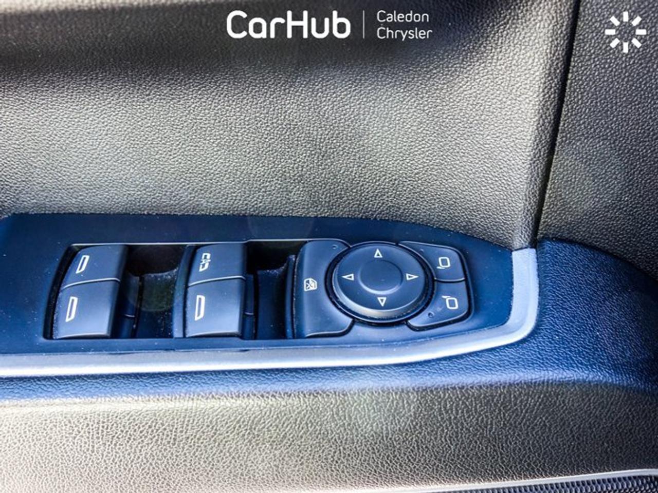 2024 Chevrolet Silverado 1500 RST4WD Crew Cab 147" 5.3L 5 passengers with captain chair Photo
