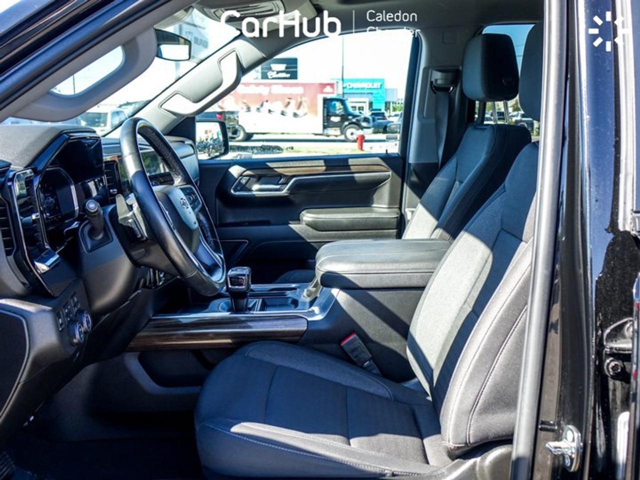 2024 Chevrolet Silverado 1500 RST4WD Crew Cab 147" 5.3L 5 passengers with captain chair Photo