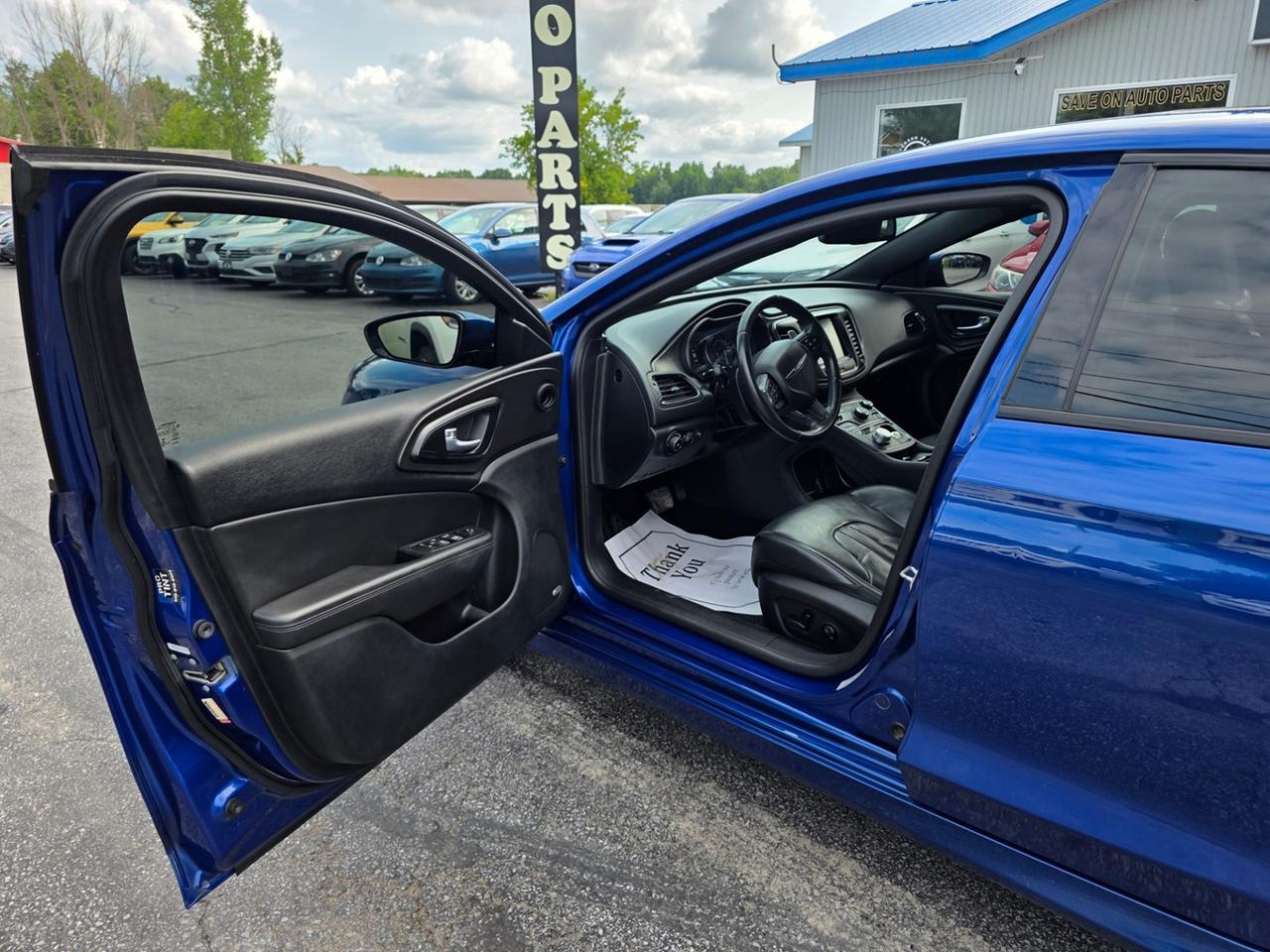 2016 Chrysler 200 S Photo