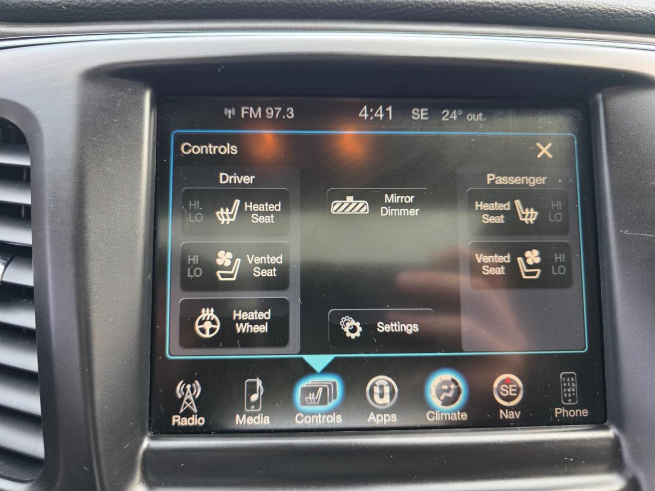 2016 Chrysler 200 S Photo