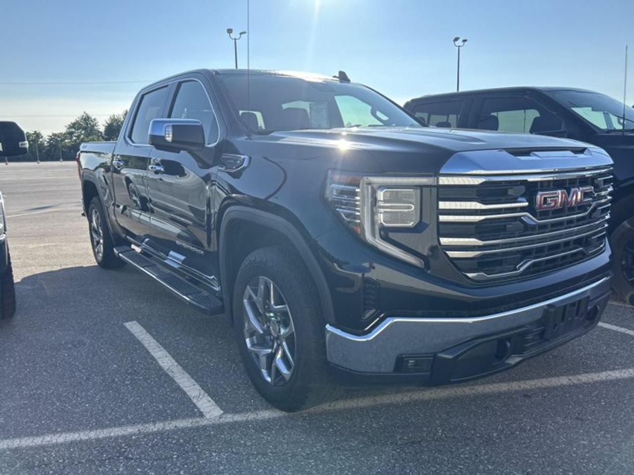 2024 GMC Sierra 1500 SLT X31 Crew Cab 6' Box 4WD | No Accidents | Leather Seats Photo