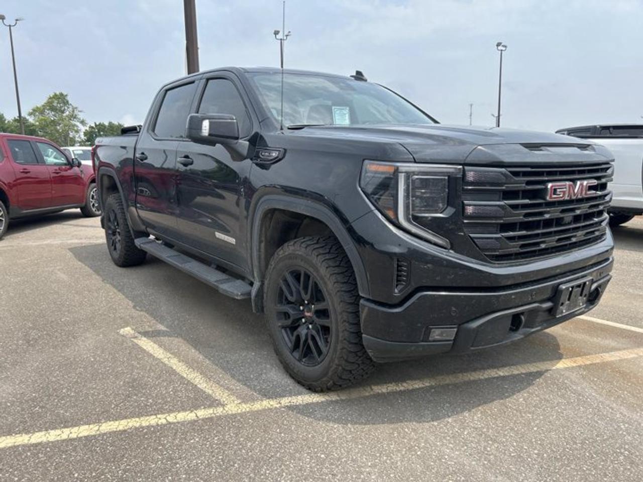 2025 GMC Sierra 1500 Elevation X31 Off Road Crew Cab 5.5' Box 4WD Photo
