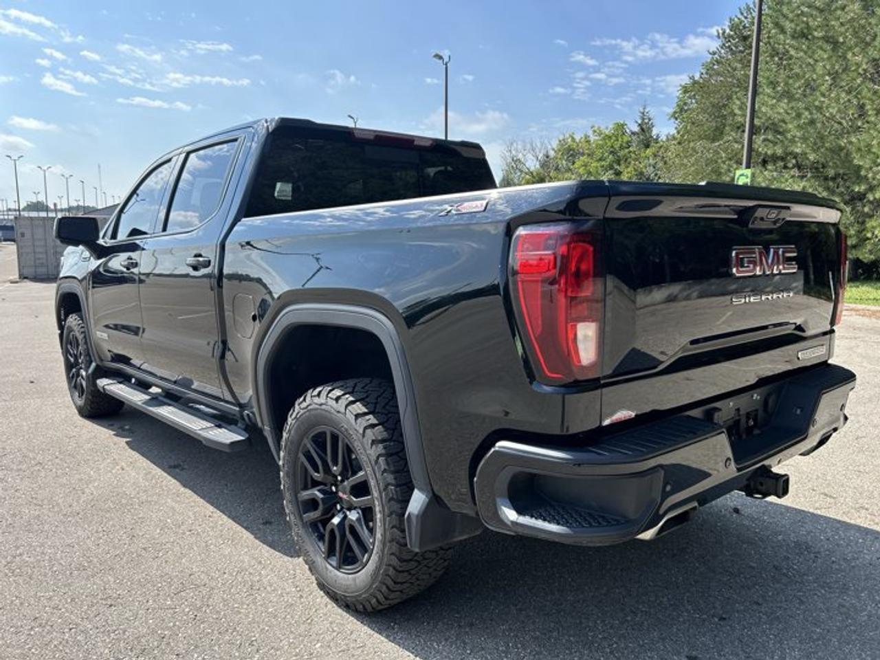2025 GMC Sierra 1500 Elevation X31 Off Road Crew Cab 5.5' Box 4WD Photo