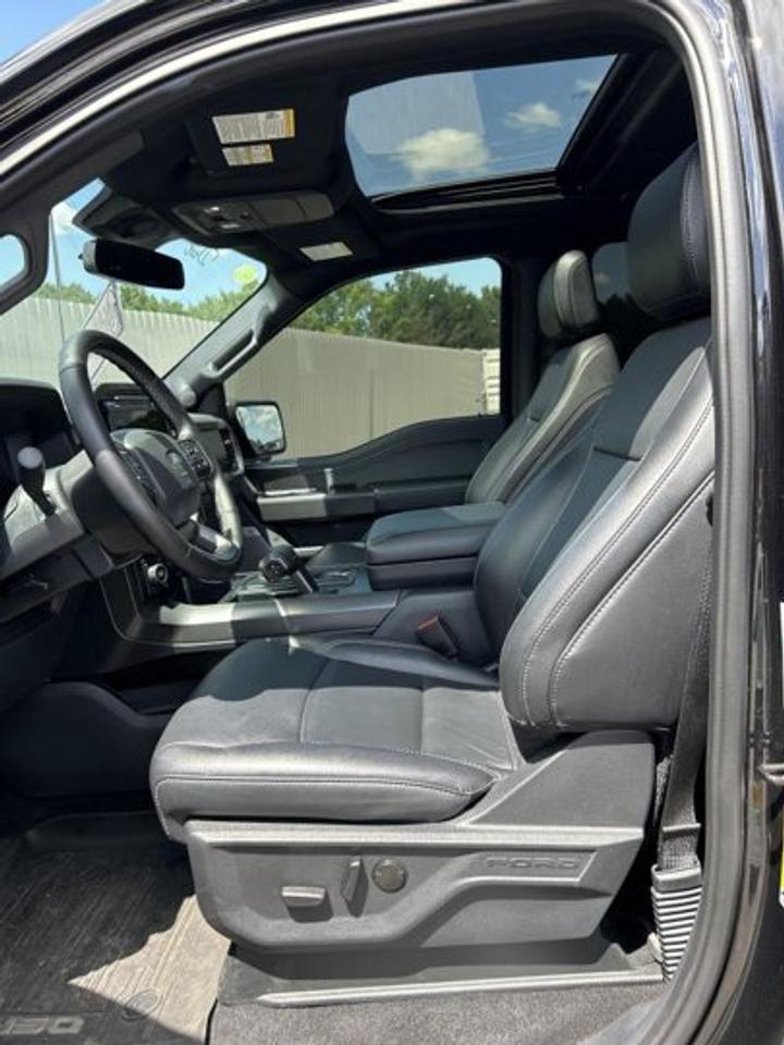 2024 Ford F-150 XLT SuperCrew 5.5' Box 4WD | One Owner | No Accidents Photo2