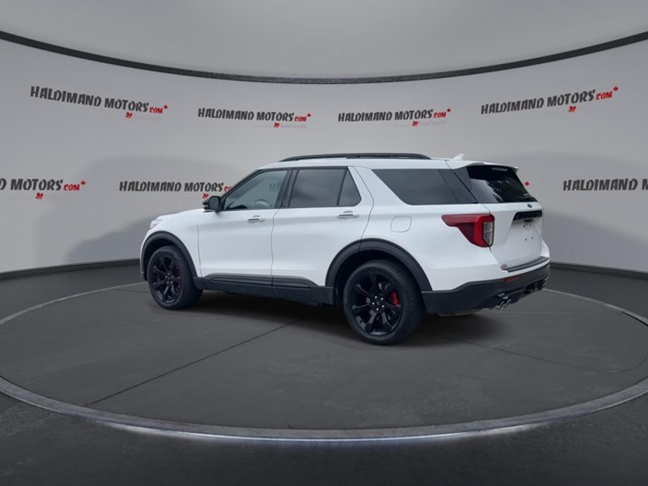 2024 Ford Explorer ST 4WD | No Accidents | Vent. Front Seats Photo