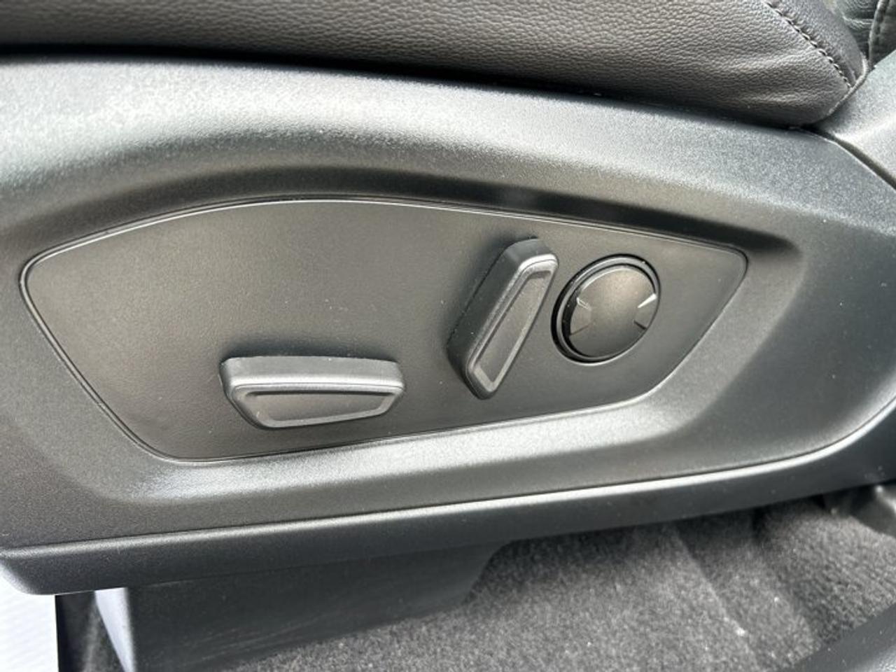 2024 Ford Explorer ST 4WD | No Accidents | Vent. Front Seats Photo