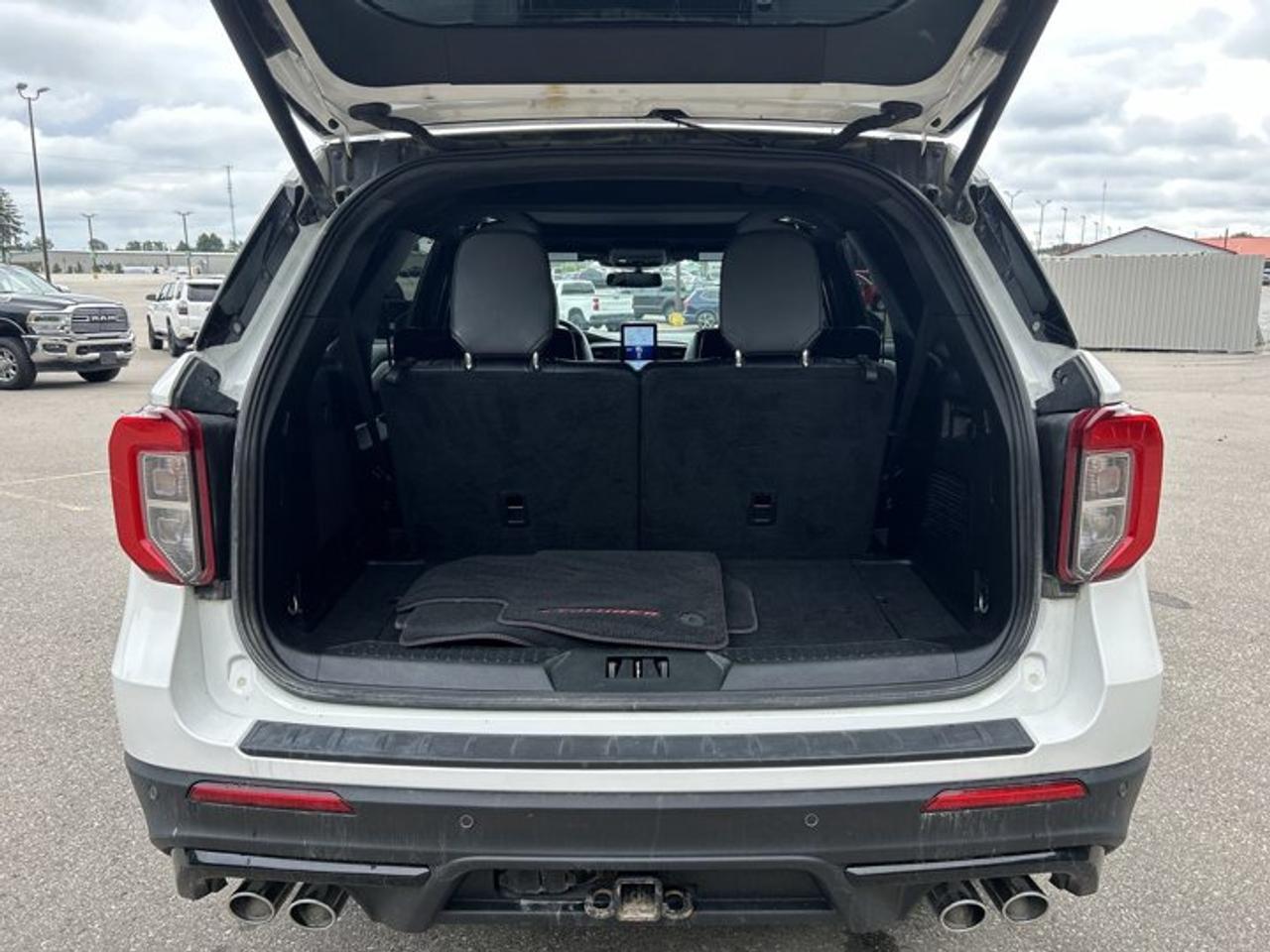 2024 Ford Explorer ST 4WD | No Accidents | Vent. Front Seats Photo