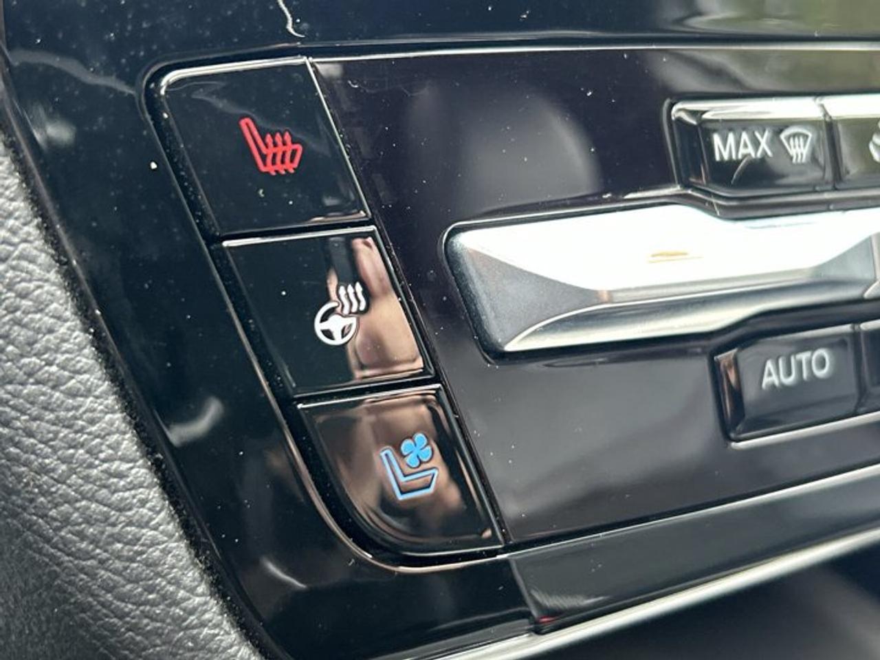 2024 Ford Explorer ST 4WD | No Accidents | Vent. Front Seats Photo