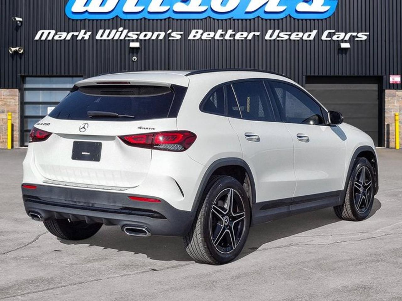 2021 Mercedes-Benz GLA 250 4MATIC® | Navi | Sunroof | Split Suede + Leather | CarPlay | Heated Seats | and More ! Photo