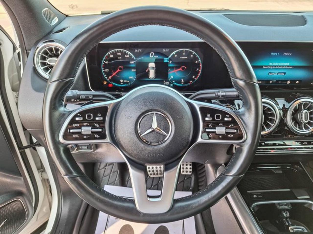 2021 Mercedes-Benz GLA 250 4MATIC® | Navi | Sunroof | Split Suede + Leather | CarPlay | Heated Seats | and More ! Photo
