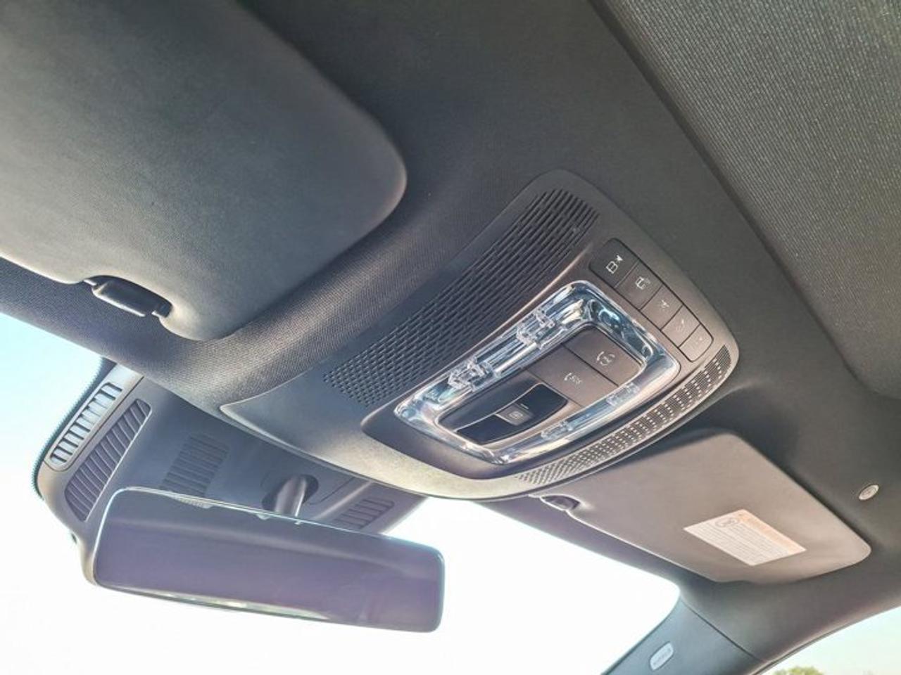 2021 Mercedes-Benz GLA 250 4MATIC® | Navi | Sunroof | Split Suede + Leather | CarPlay | Heated Seats | and More ! Photo