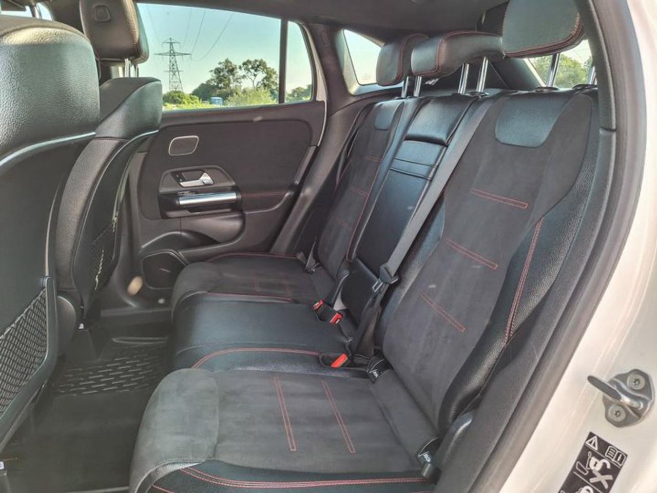2021 Mercedes-Benz GLA 250 4MATIC® | Navi | Sunroof | Split Suede + Leather | CarPlay | Heated Seats | and More ! Photo