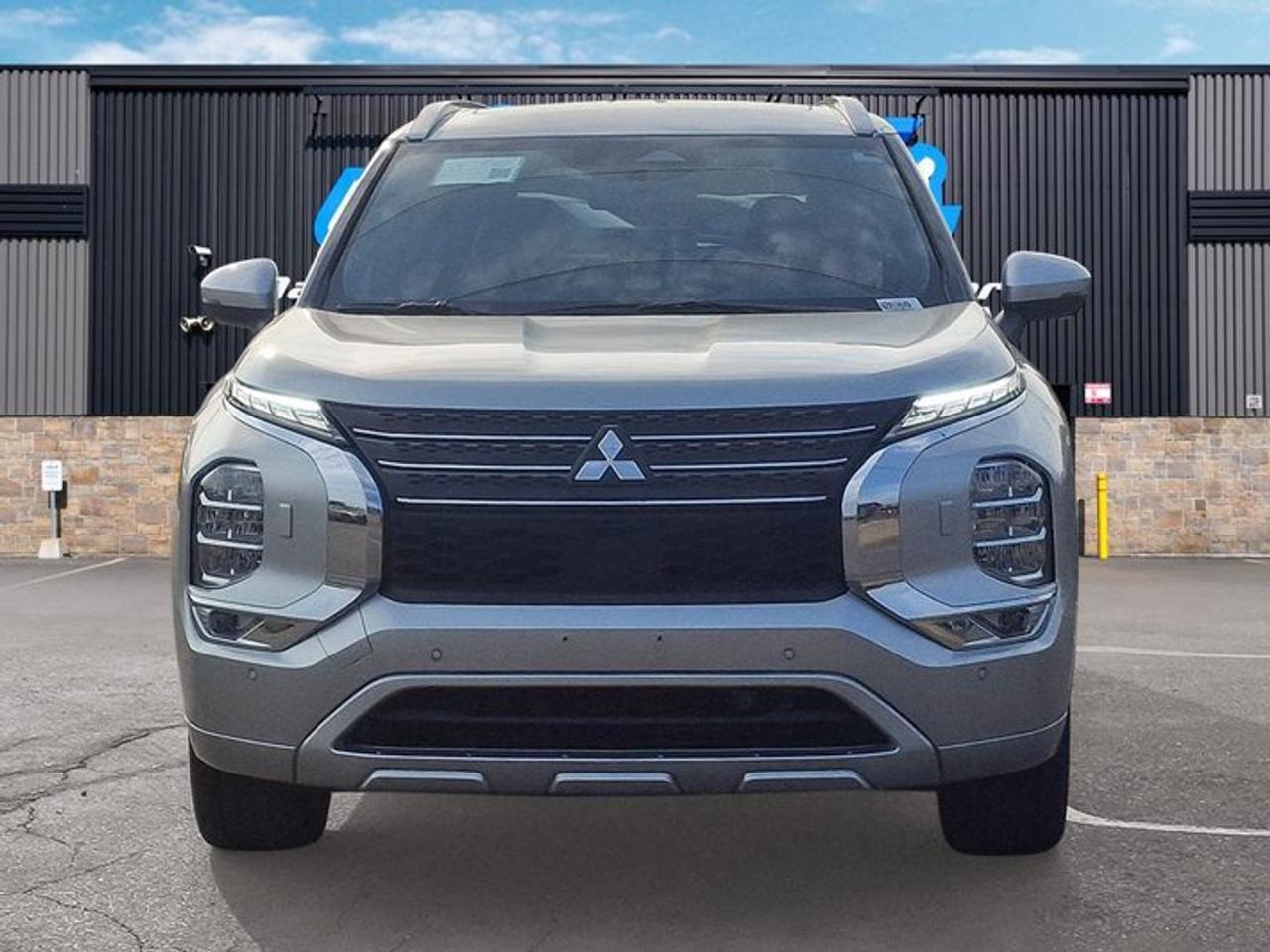 2022 Mitsubishi Outlander GT Premium AWD | 3rd Row | Leather | Sunroof | HUD | Nav | 360 Camera | Bose | CarPlay and More ! Photo