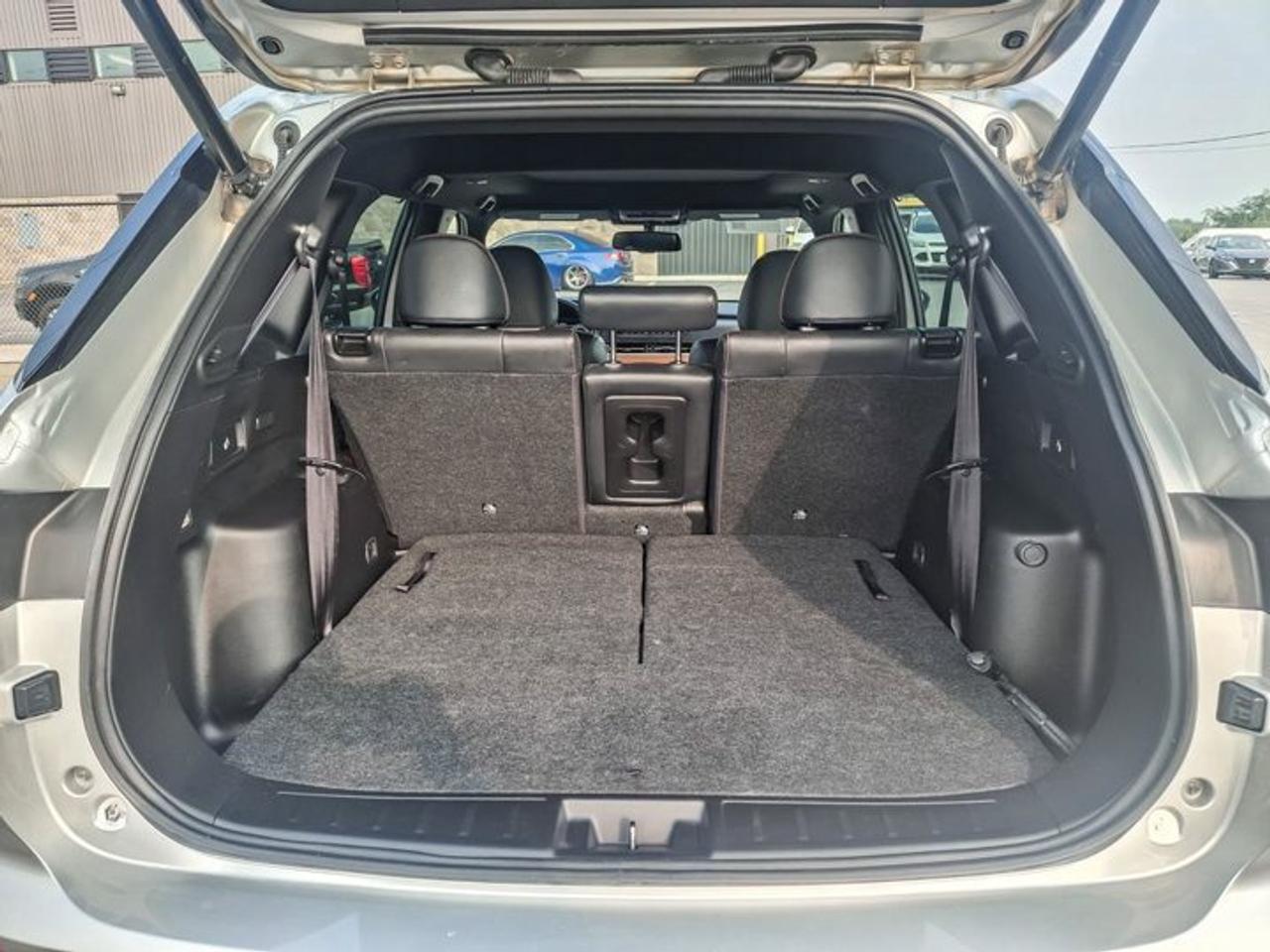 2022 Mitsubishi Outlander GT Premium AWD | 3rd Row | Leather | Sunroof | HUD | Nav | 360 Camera | Bose | CarPlay and More ! Photo