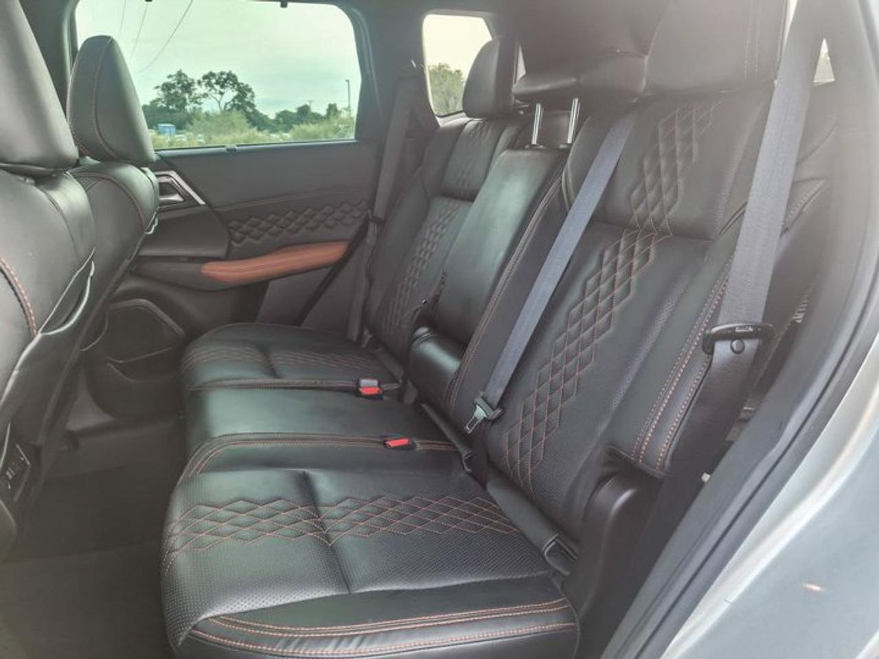 2022 Mitsubishi Outlander GT Premium AWD | 3rd Row | Leather | Sunroof | HUD | Nav | 360 Camera | Bose | CarPlay and More ! Photo