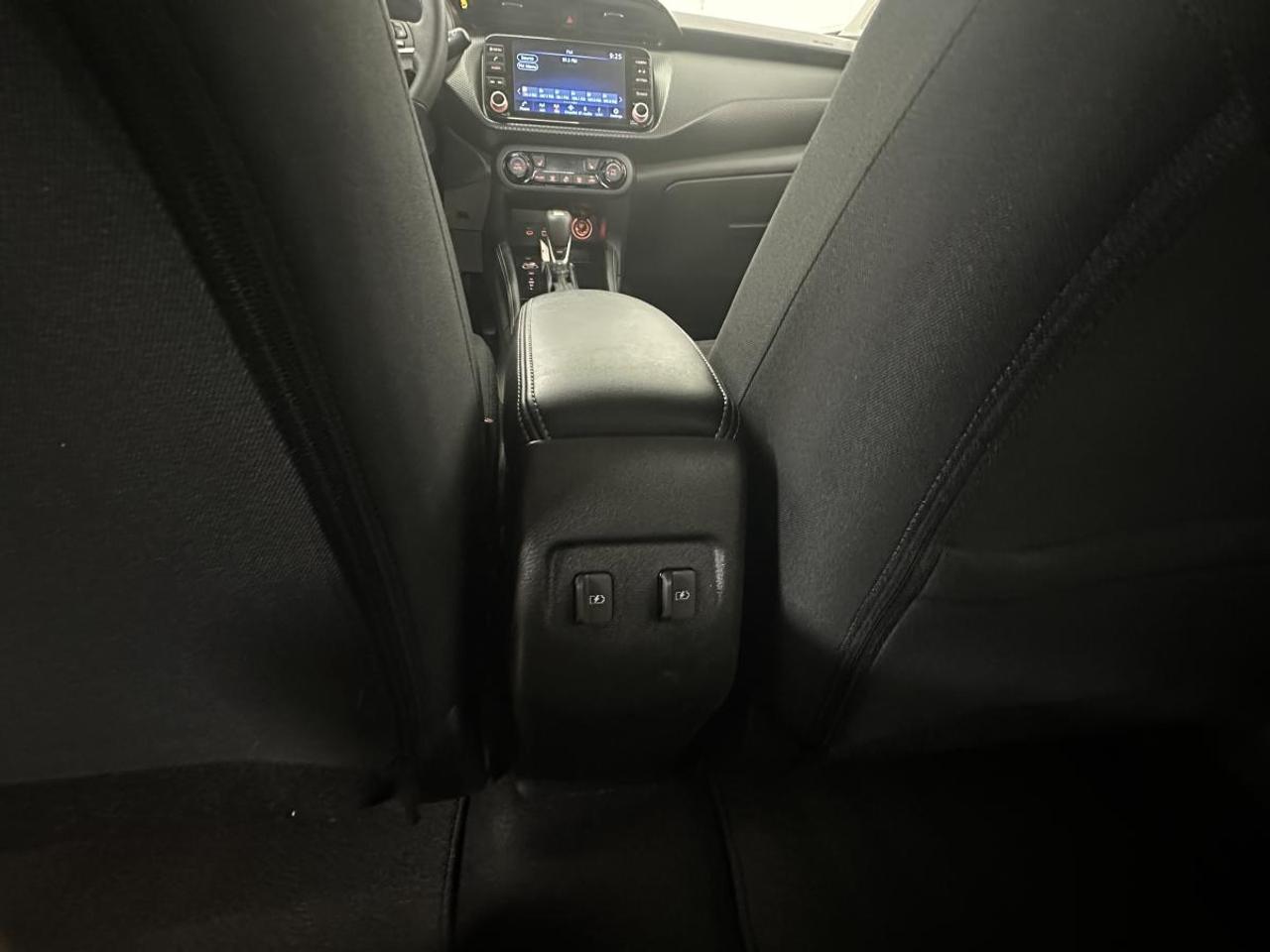 2024 Nissan Kicks SV FWD Photo