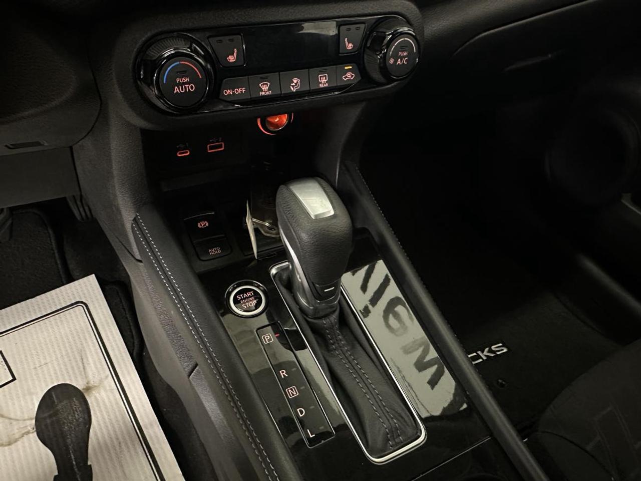 2024 Nissan Kicks SV FWD Photo