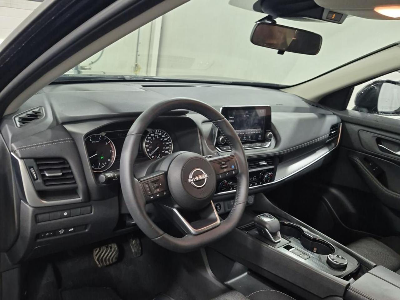 2024 Nissan Rogue AWD SV Moonroof Photo