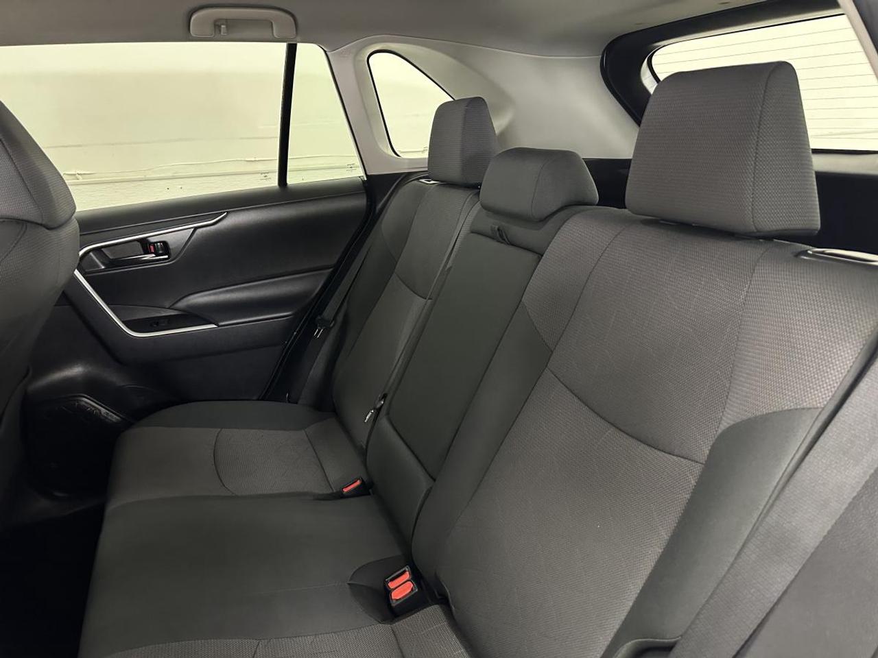 2025 Toyota RAV4 LE AWD Photo