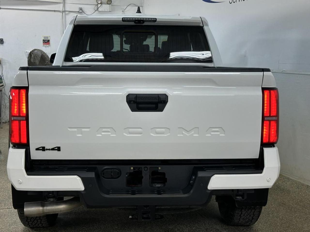 2025 Toyota Tacoma 4x4 Double Cab Auto SB Photo