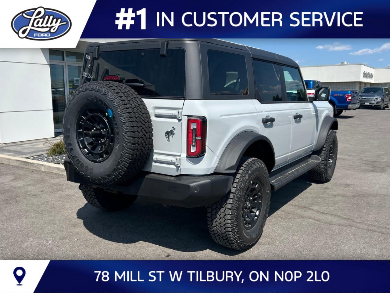 2026 Ford Bronco OUTER BANKS 4 DOOR 4X4 Photo