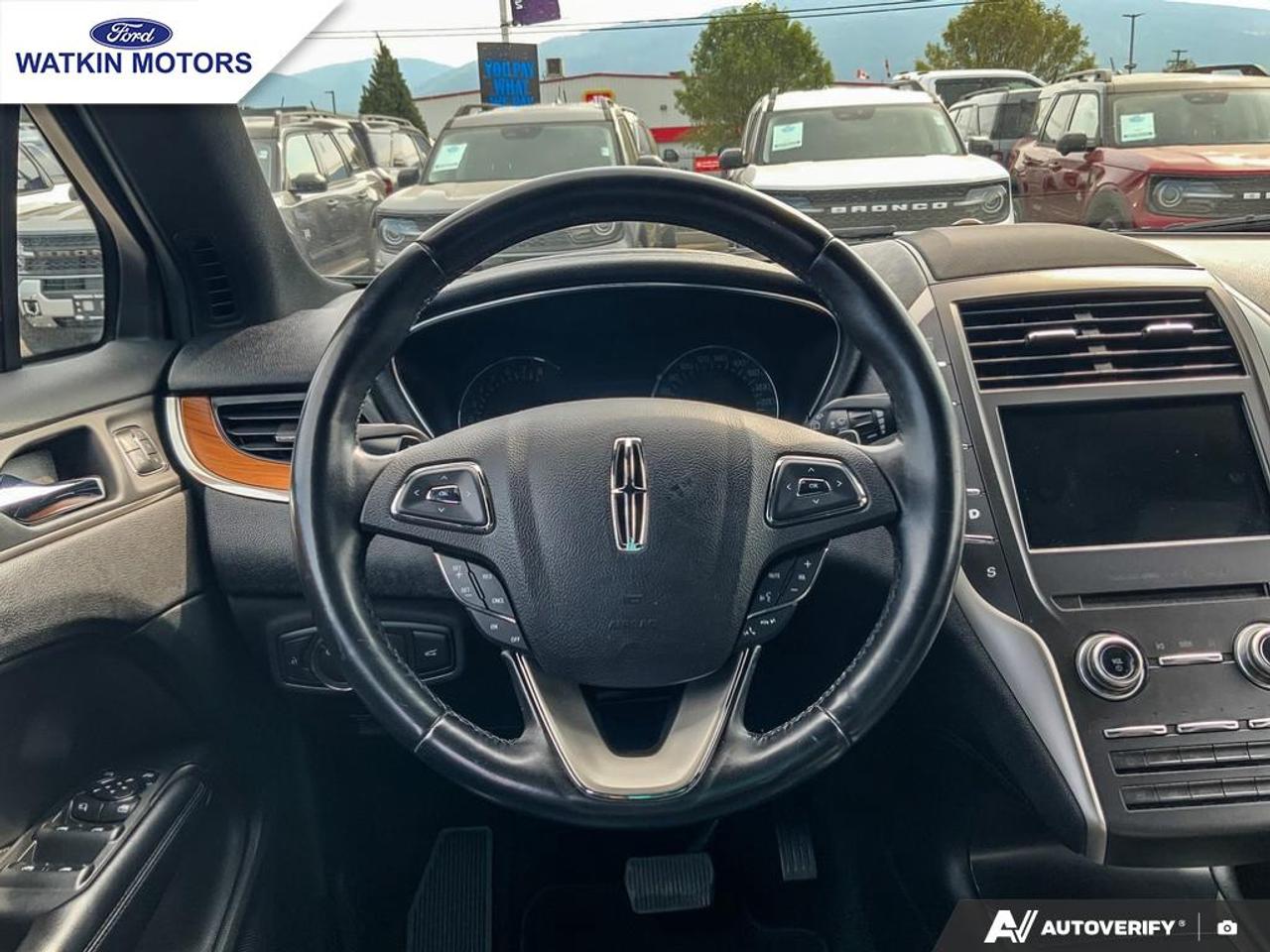 2017 Lincoln MKC Reserve AWD Photo16