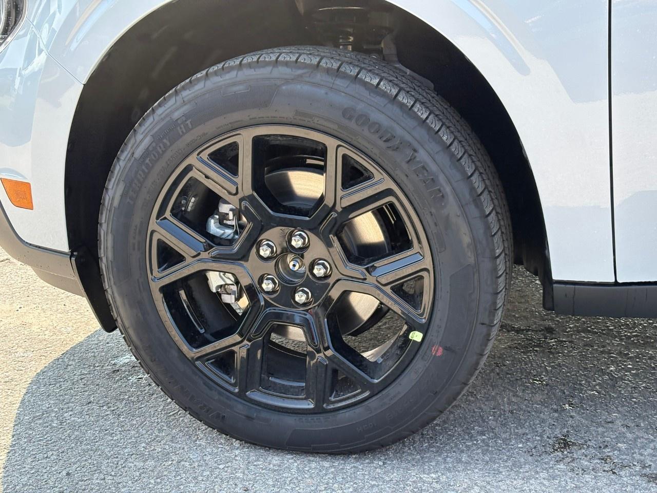 2026 Ford Maverick XLT AWD SuperCrew Photo