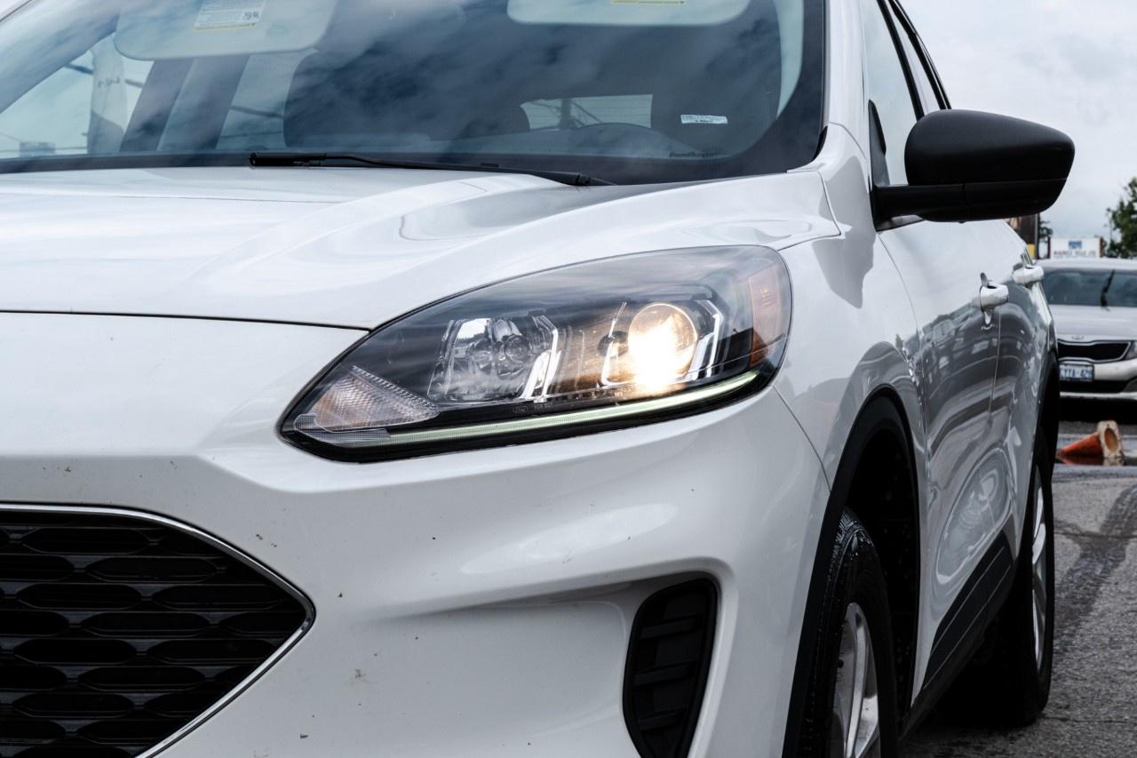2022 Ford Escape SE AWD Photo