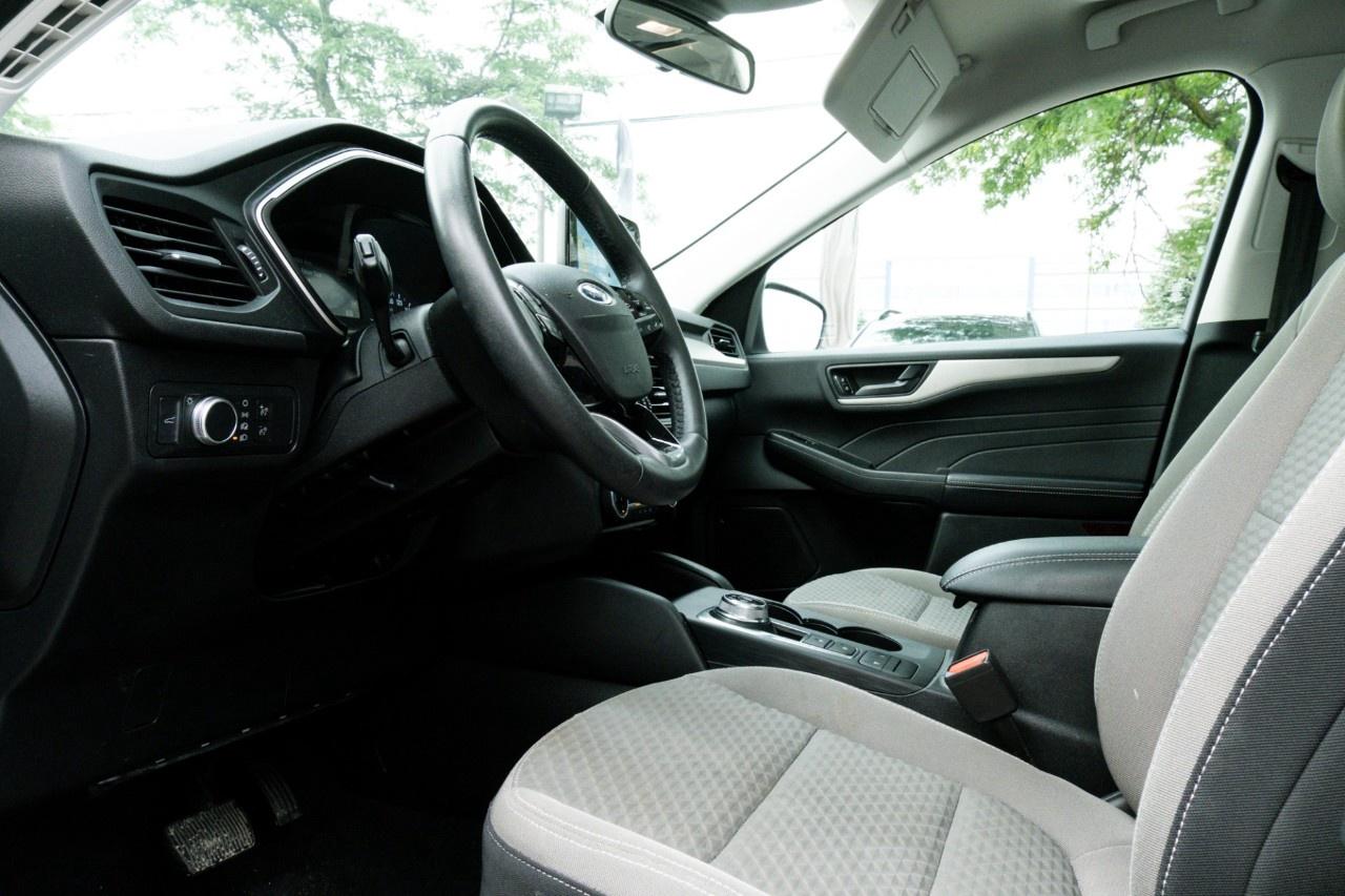2022 Ford Escape SE AWD Photo
