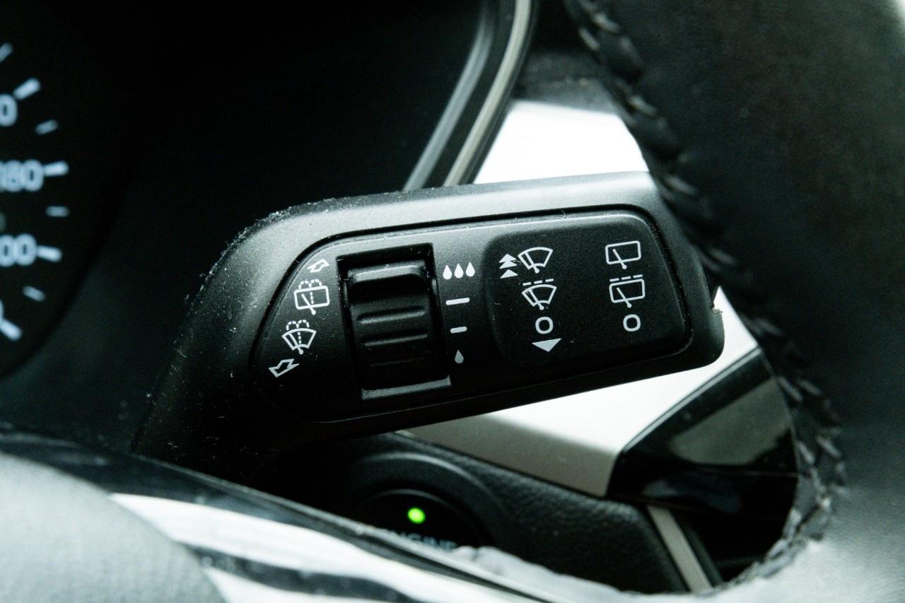 2022 Ford Escape SE AWD Photo