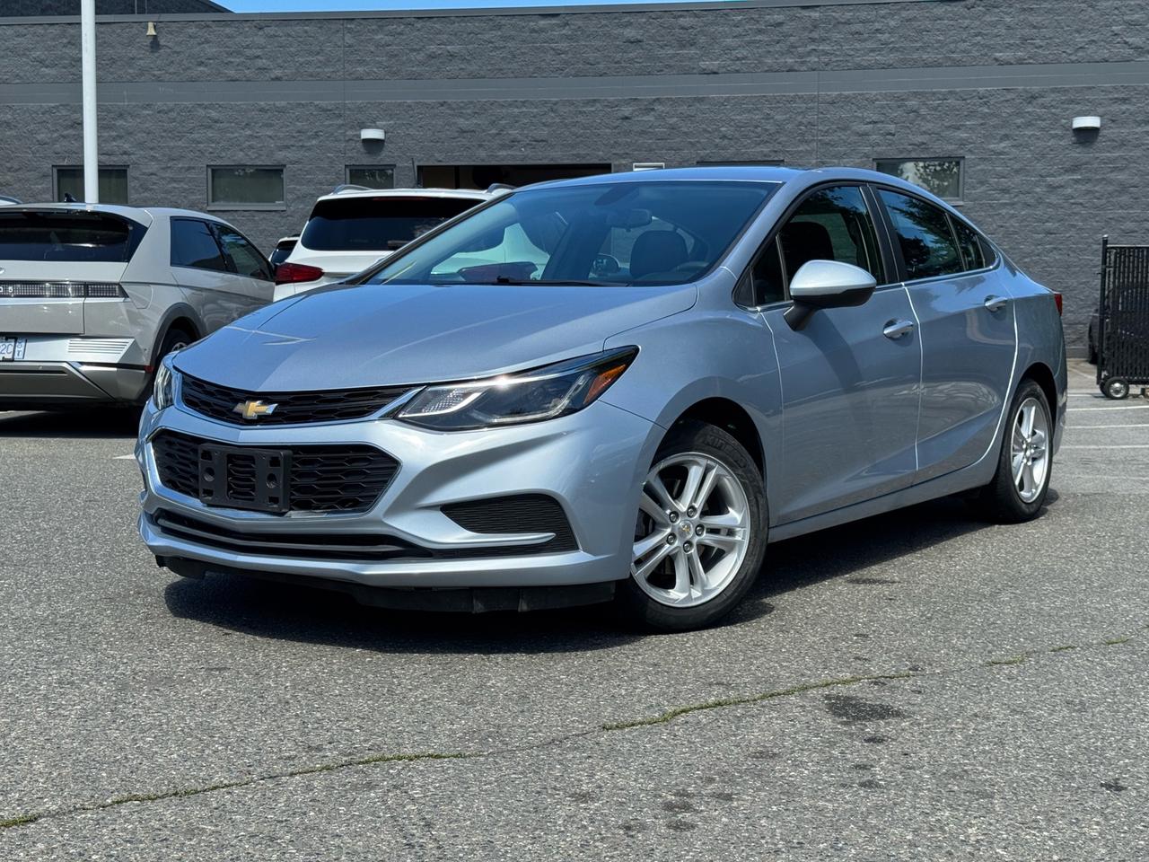Recent Arrival! 2018 Chevrolet Cruze LT Turbo Blue 1.4L DOHC 6-Speed Automatic FWD<br><br><br>Odometer is 91732 kilometers below market average!<br><br>Awards:<br>  * 2018 KBB.com 10 Most Awarded Brands