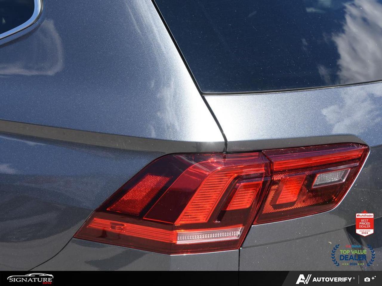2024 Volkswagen Tiguan Highline R-Line No Accident Fender Panoroof Leathe Photo