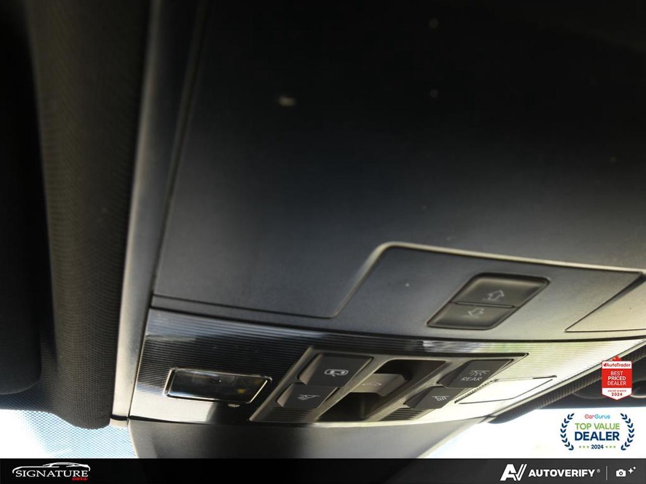 2024 Volkswagen Tiguan Highline R-Line No Accident Fender Panoroof Leathe Photo