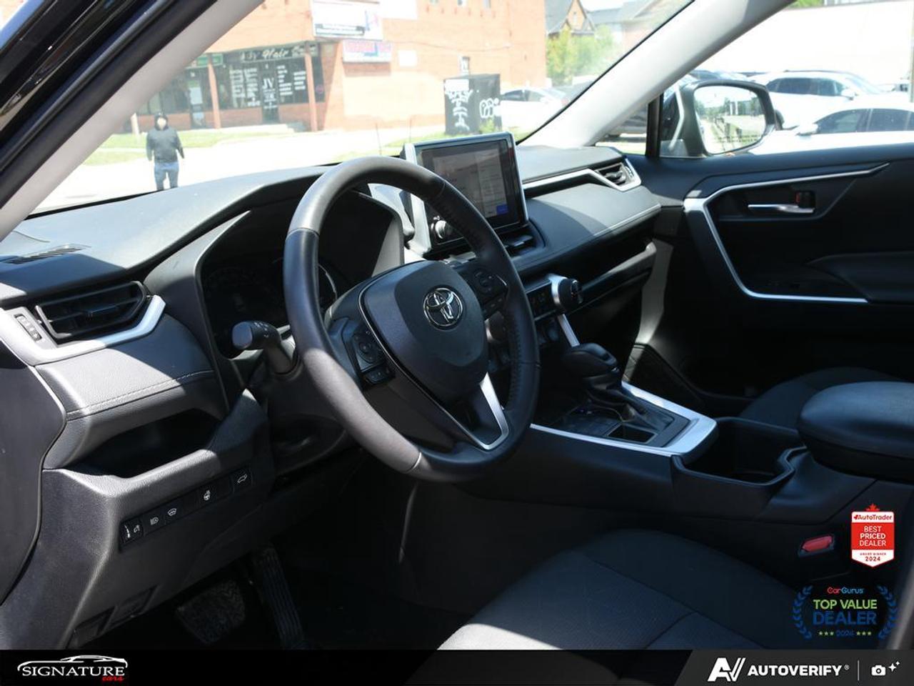 2024 Toyota RAV4 XLE AWD No Accident Sunroof Carplay BSM Photo