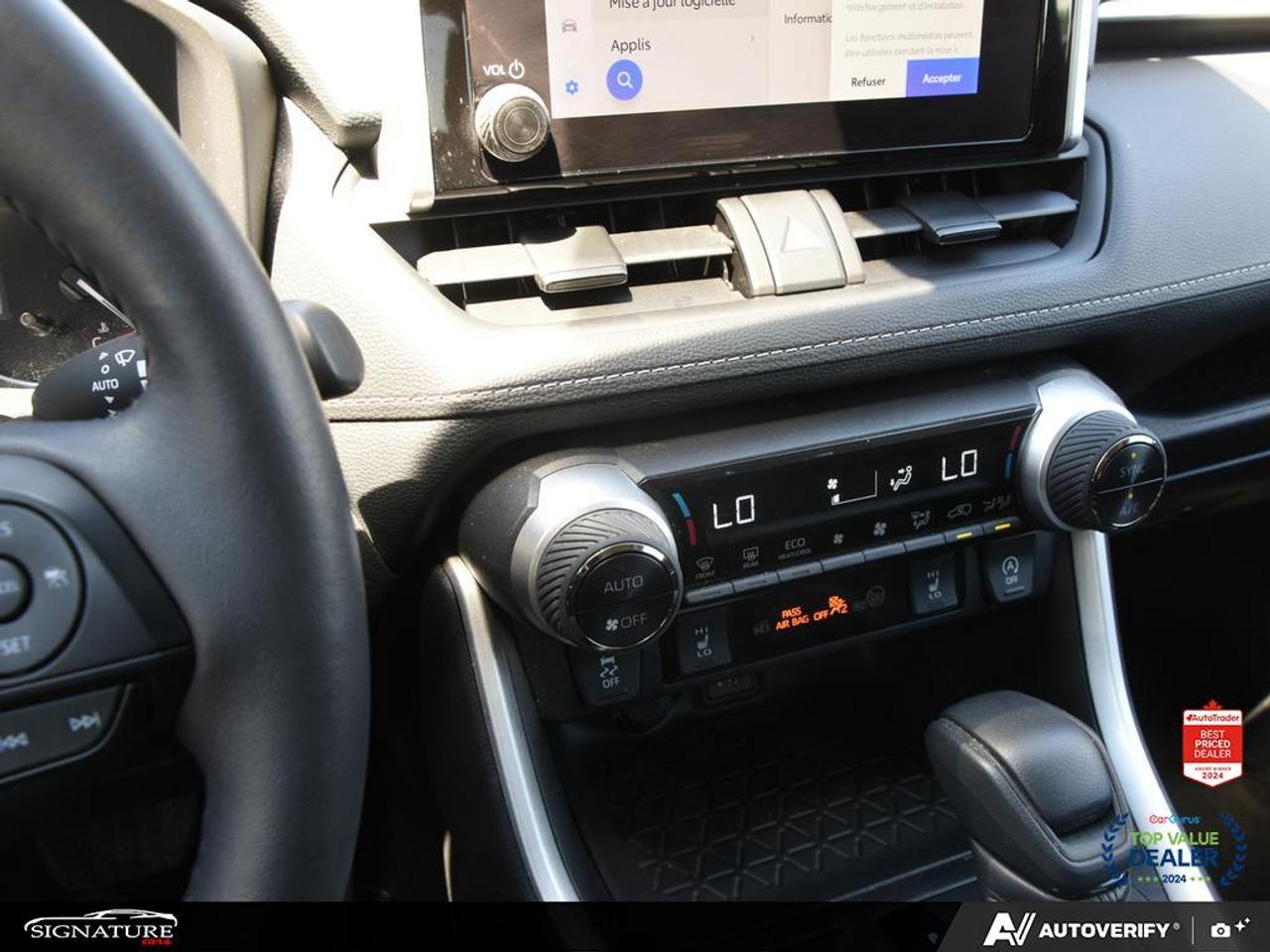 2024 Toyota RAV4 XLE AWD No Accident Sunroof Carplay BSM Photo