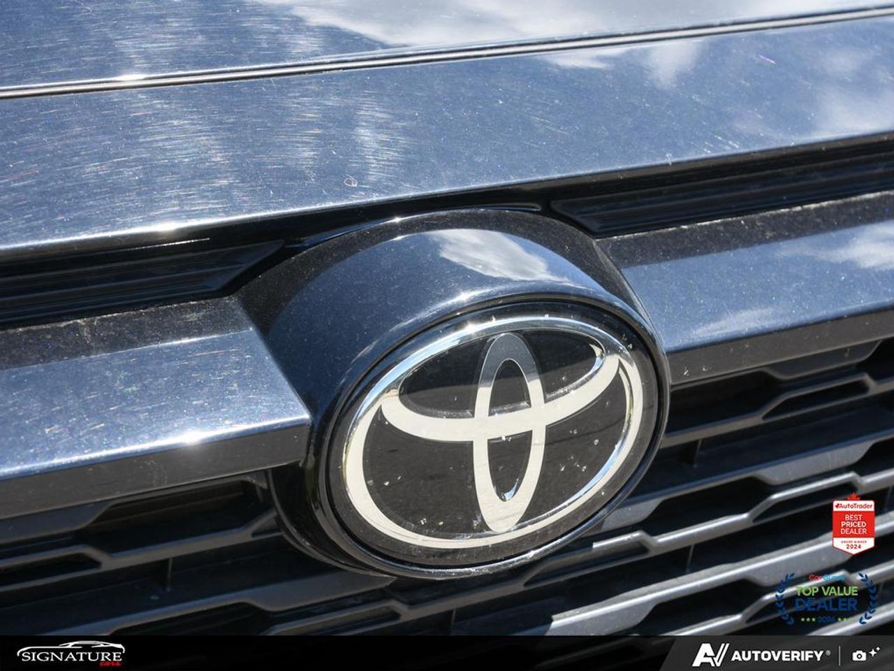 2025 Toyota RAV4 XLE AWD No Accident Sunroof Carplay BSM Photo