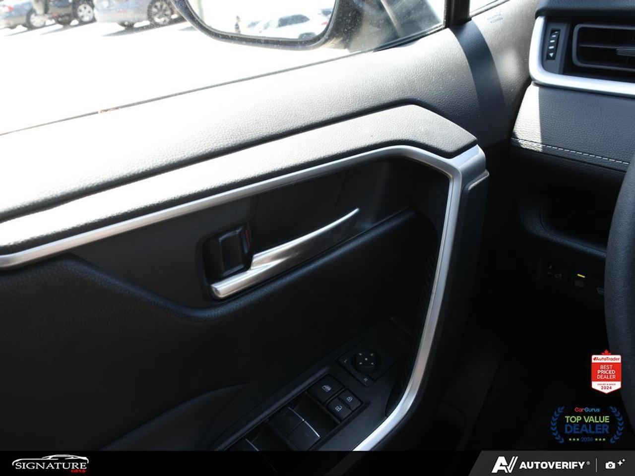 2025 Toyota RAV4 XLE AWD No Accident Sunroof Carplay BSM Photo