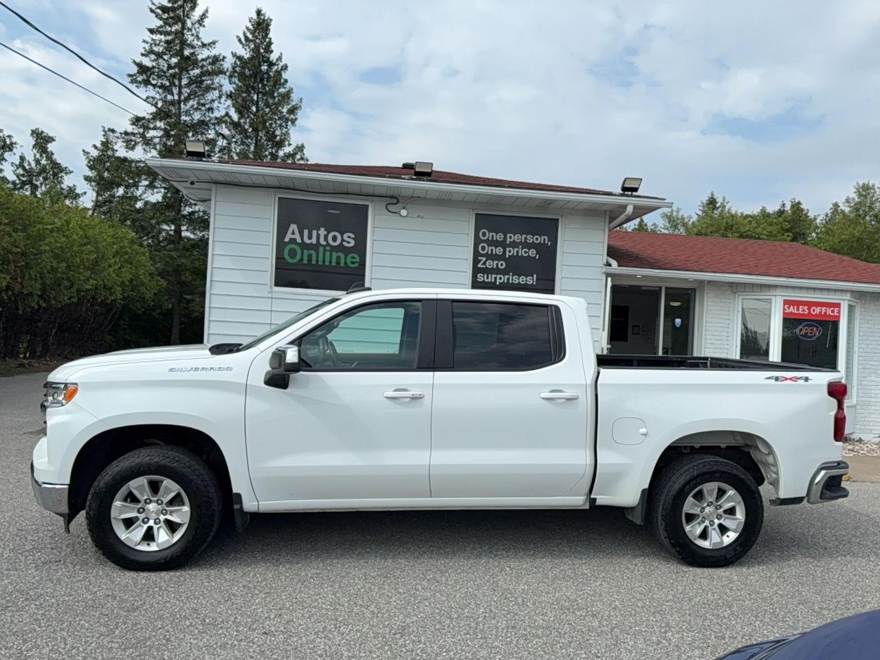 2025 Chevrolet Silverado 1500 LT-4X4-5.3L-HITCH-HEATED SEATS-ALLOYS-WARRANTY Photo1