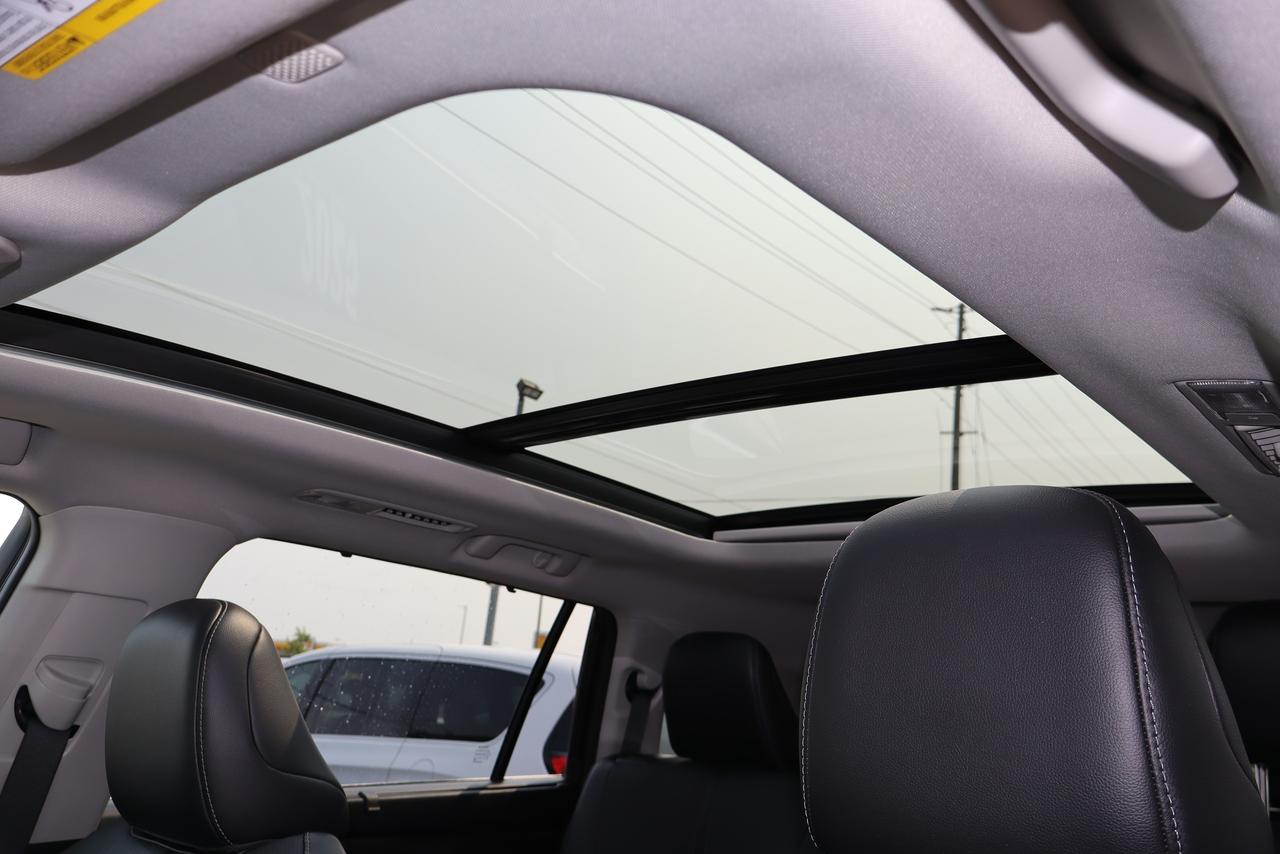 2022 Toyota Highlander Hybrid Limited Photo