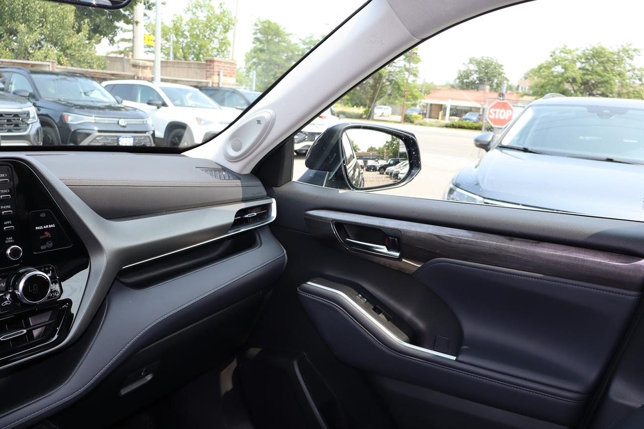 2022 Toyota Highlander Hybrid Limited Photo