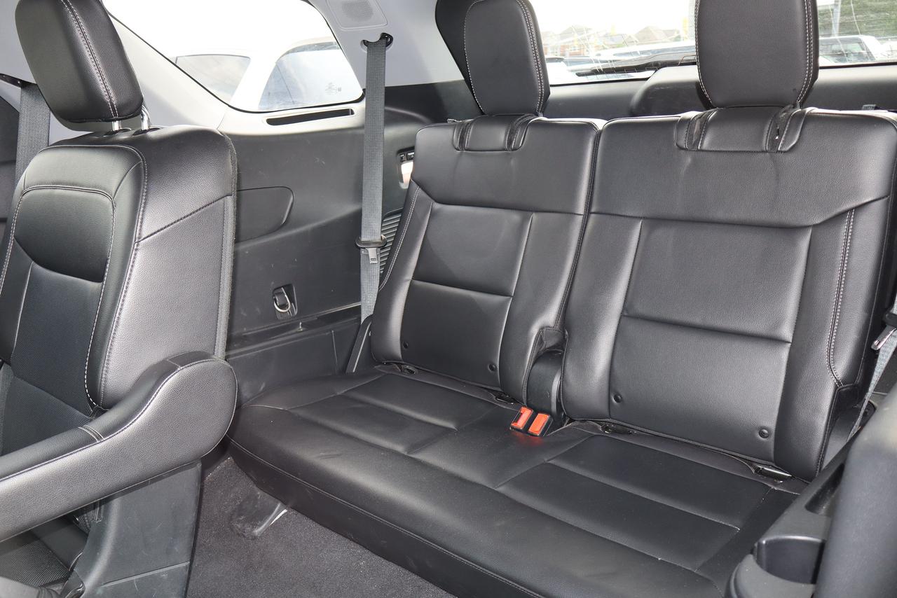 2023 Ford Explorer Limited 4WD Photo