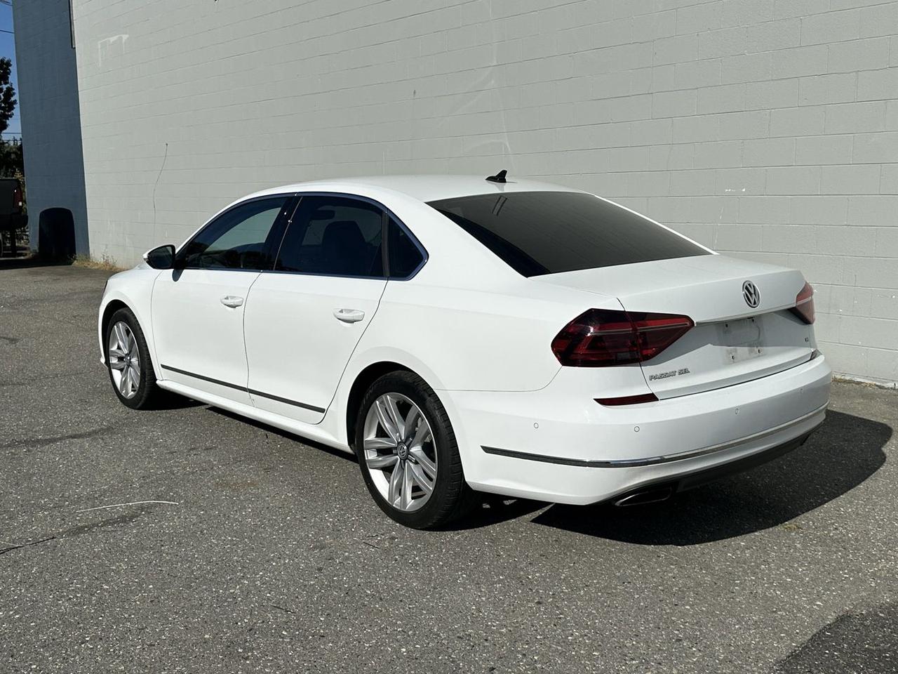 2017 Volkswagen Passat 3.6L V6 SEL Premium Photo