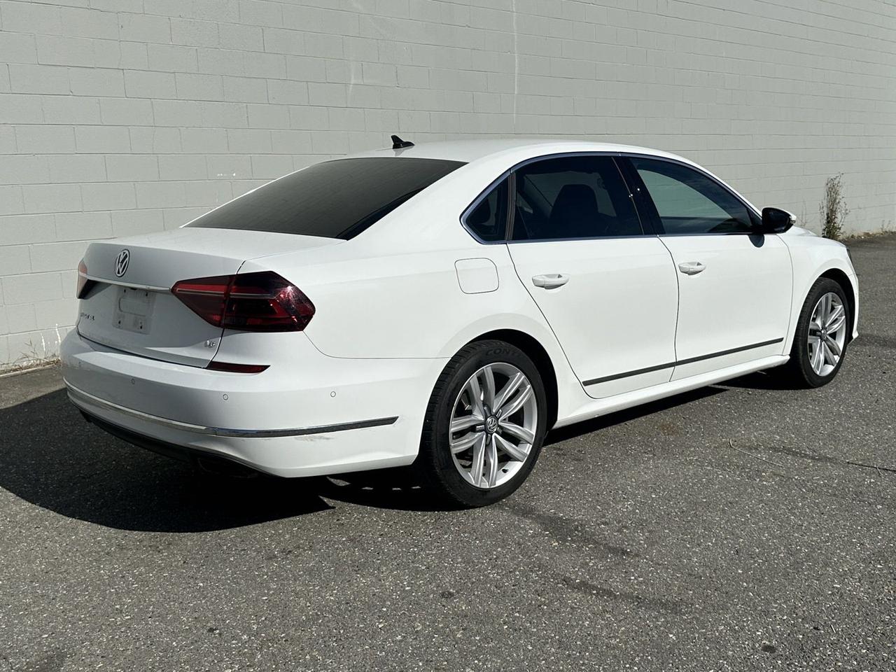 2017 Volkswagen Passat 3.6L V6 SEL Premium Photo
