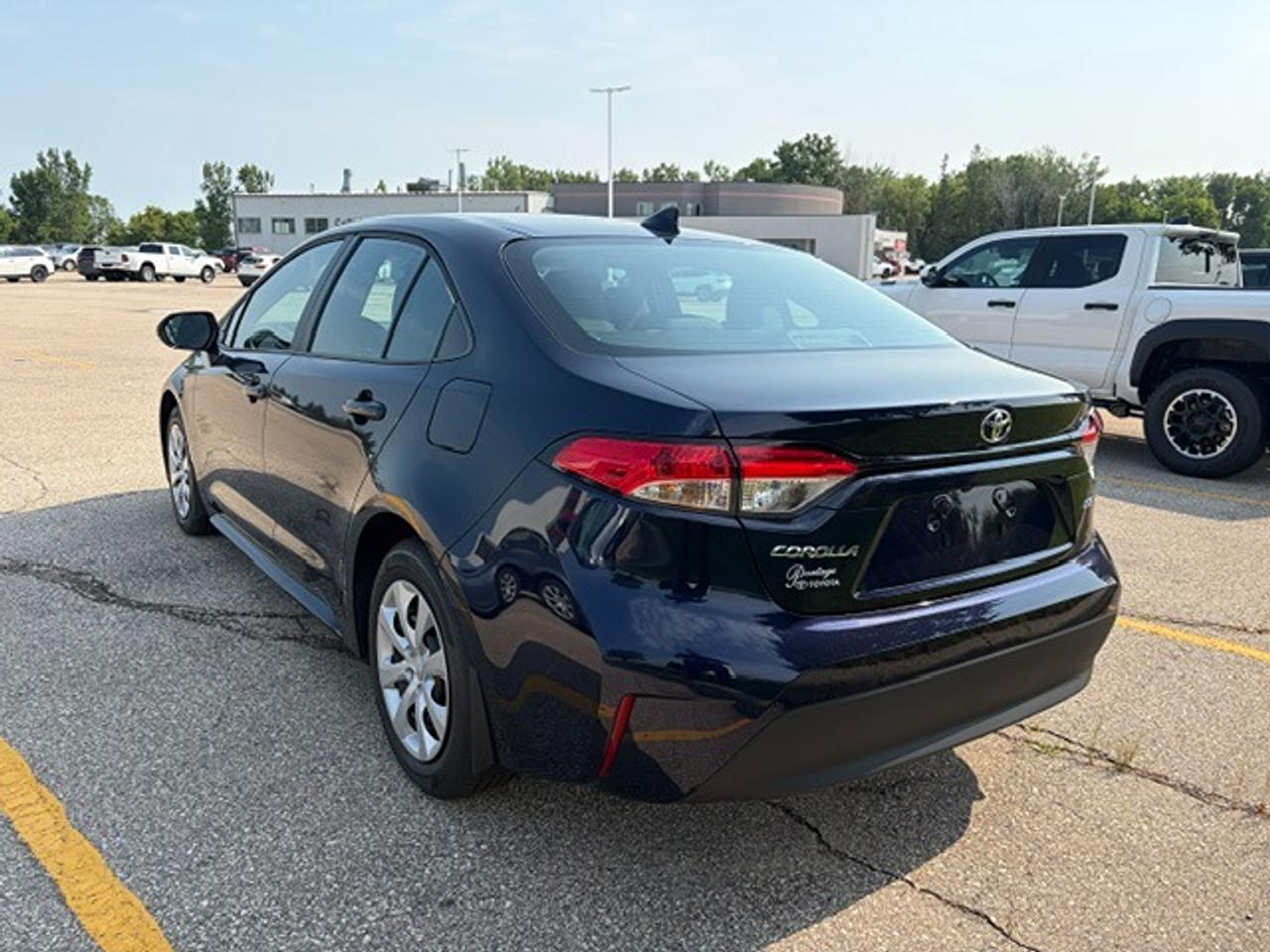 2026 Toyota Corolla LE Photo2