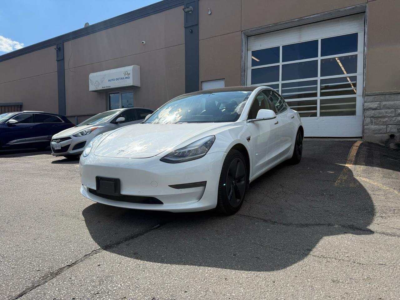 2020 Tesla Model 3 Standard Range Plus| CLEAN CARFAX| RWD| Photo