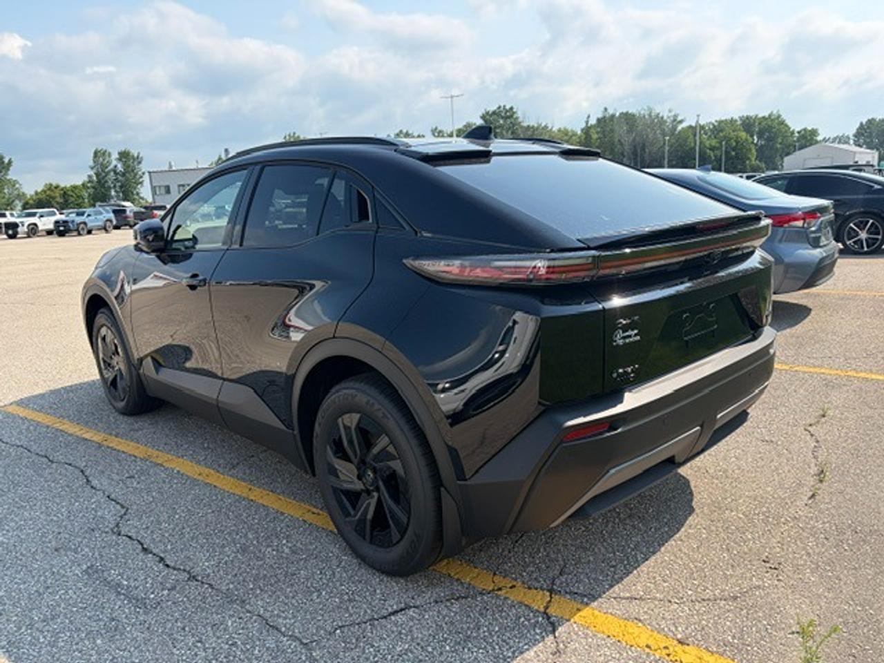 2026 Toyota C-HR XSE AWD Photo