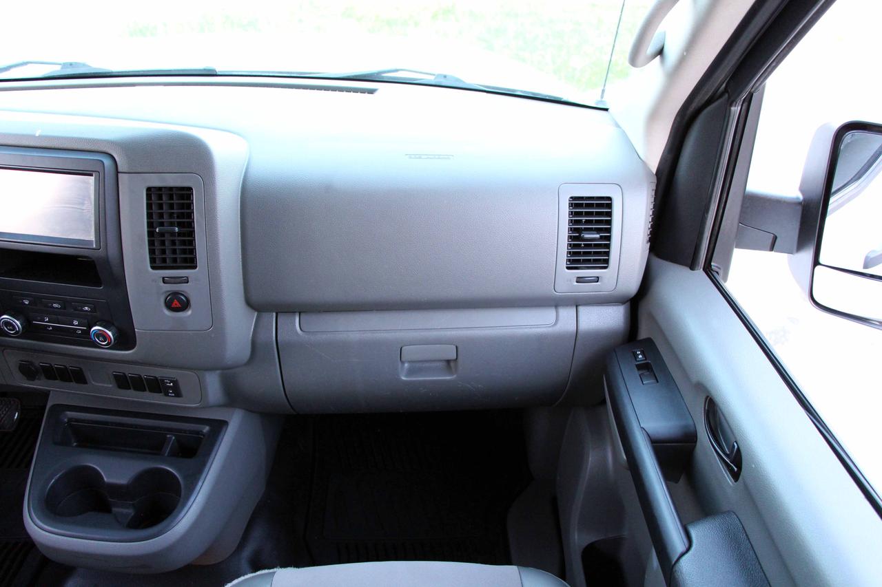 2020 Nissan NV 2500 S Photo