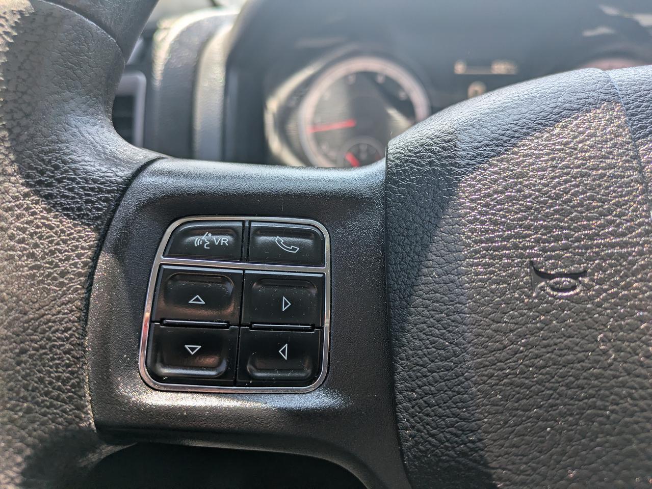 2016 RAM 1500 4WD Reg Cab 120.5" Express Photo