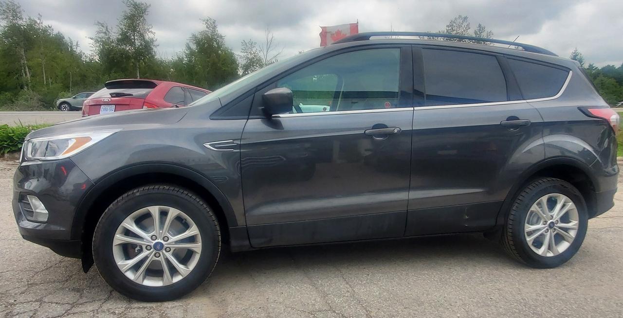 2018 Ford Escape SE Photo