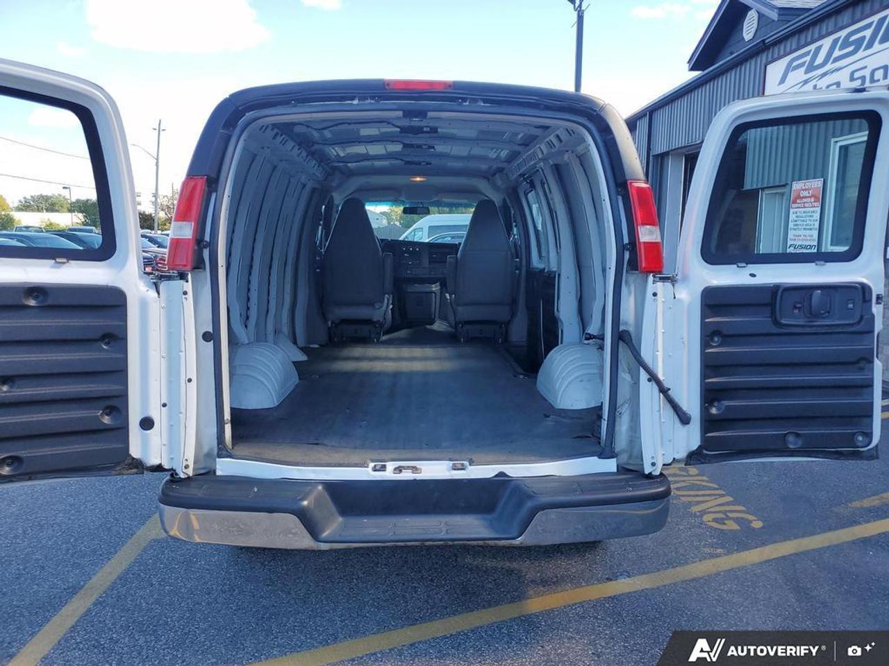 2020 GMC Savana Cargo Van RWD 2500 135" Photo